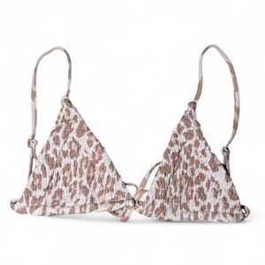 La Hana Swim Leopard print bikini top 🌿